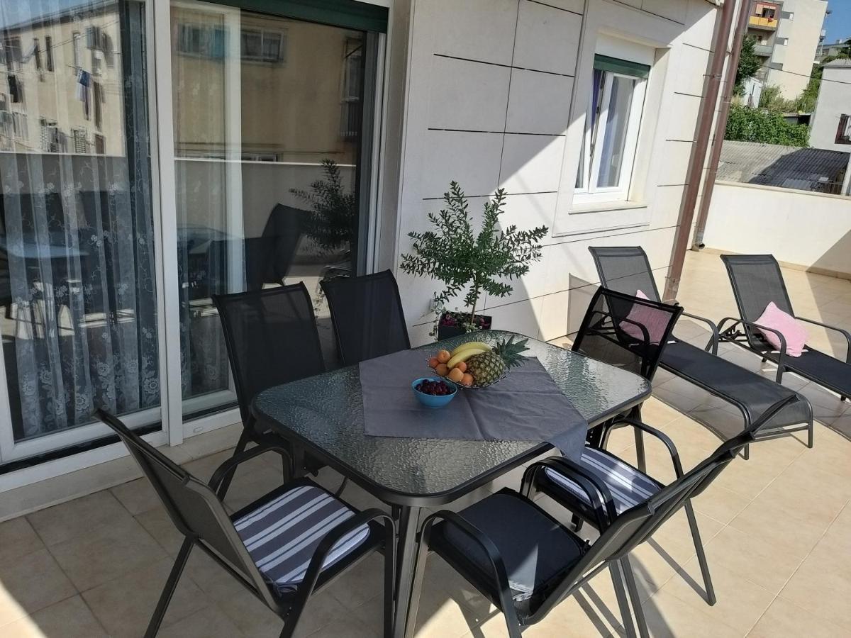 3 Bedroom Apartment With Terrace And Free Parking Split Exteriér fotografie